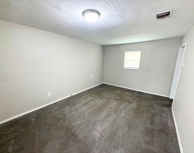 8238 Homewood Lane - Photo Thumbnail 8