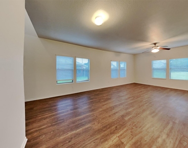 2838 Wisner Circle - Photo Thumbnail 9