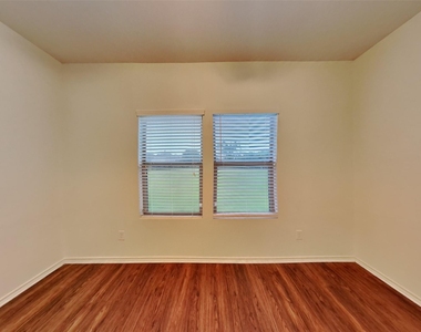 2838 Wisner Circle - Photo Thumbnail 2