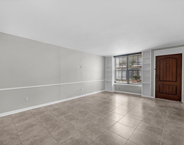 2647 Marilee Ln - Photo Thumbnail 8