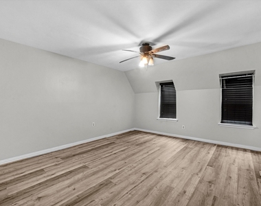 2647 Marilee Ln - Photo Thumbnail 17