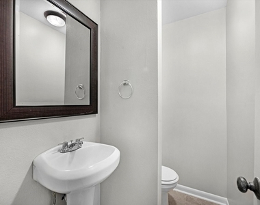 2647 Marilee Ln - Photo Thumbnail 16