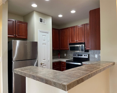 2400 Mccue Road - Photo Thumbnail 11