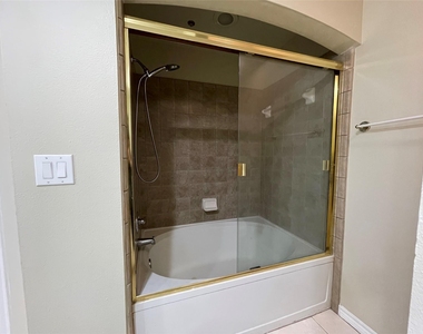 2400 Mccue Road - Photo Thumbnail 21