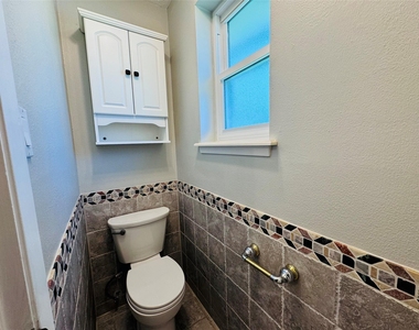 10702 Deval Drive - Photo Thumbnail 9