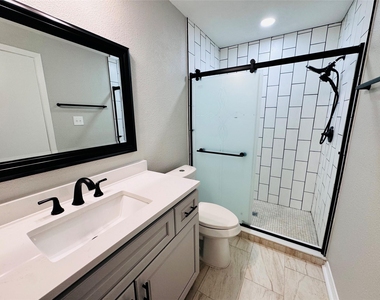 10702 Deval Drive - Photo Thumbnail 3