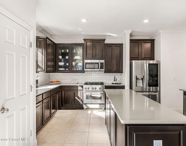 6435 Montserrat Drive - Photo Thumbnail 20