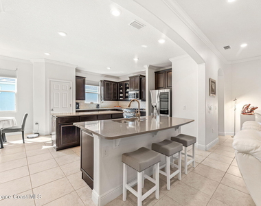 6435 Montserrat Drive - Photo Thumbnail 17