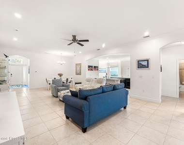 6435 Montserrat Drive - Photo Thumbnail 14