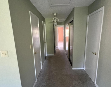 215 Augusta Way - Photo Thumbnail 14