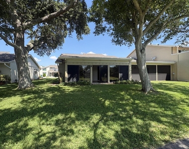 215 Augusta Way - Photo Thumbnail 24