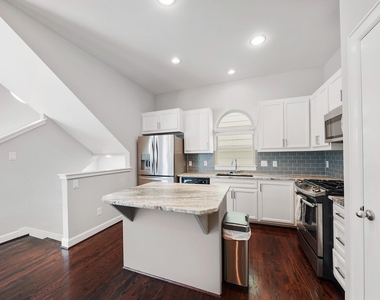 526 Westcross Street - Photo Thumbnail 9