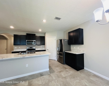 420 Sorrento Drive - Photo Thumbnail 4