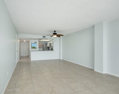 1860 N Atlantic Avenue - Photo Thumbnail 3