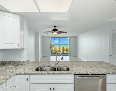 1860 N Atlantic Avenue - Photo Thumbnail 4