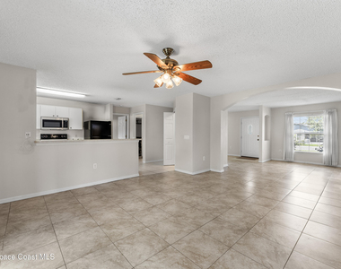 1324 Mandys Court - Photo Thumbnail 7