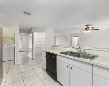1324 Mandys Court - Photo Thumbnail 9
