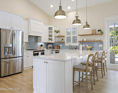 6774 Angeles Road - Photo Thumbnail 17
