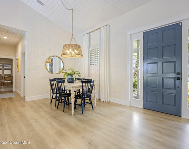 6774 Angeles Road - Photo Thumbnail 11