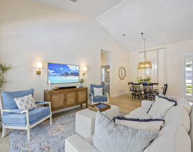6774 Angeles Road - Photo Thumbnail 13