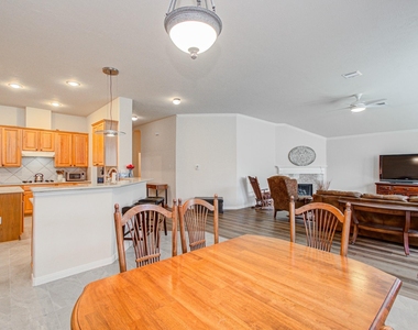 17611 Emerald Garden Lane - Photo Thumbnail 14