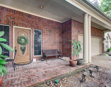 17611 Emerald Garden Lane - Photo Thumbnail 4