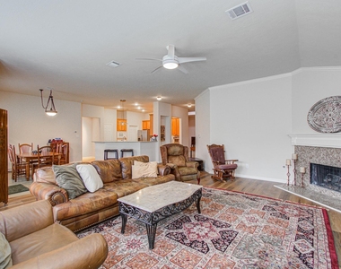 17611 Emerald Garden Lane - Photo Thumbnail 12