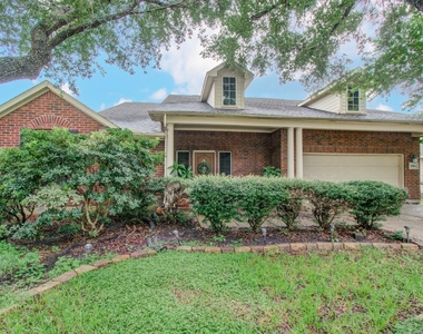 17611 Emerald Garden Lane - Photo Thumbnail 3