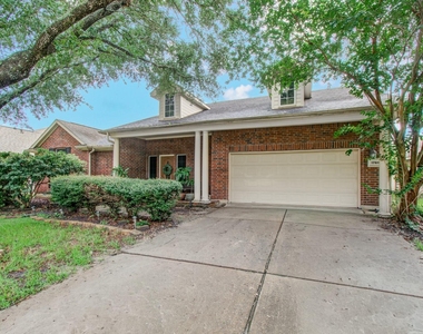 17611 Emerald Garden Lane - Photo Thumbnail 2