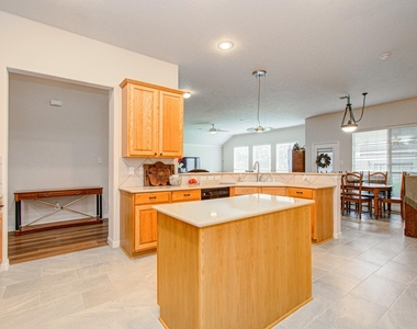 17611 Emerald Garden Lane - Photo Thumbnail 18