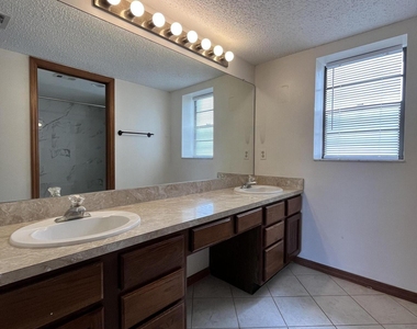 5011 Dixie Highway Ne - Photo Thumbnail 18