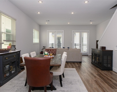 1274 N Post Oak Road - Photo Thumbnail 6
