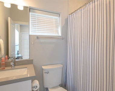 1274 N Post Oak Road - Photo Thumbnail 11