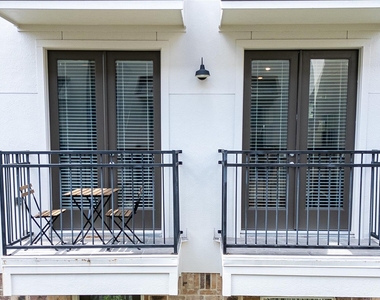 1274 N Post Oak Road - Photo Thumbnail 3