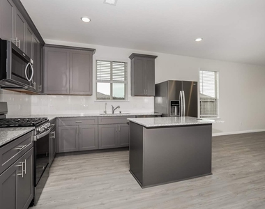 13424 Maltessa Drive - Photo Thumbnail 4