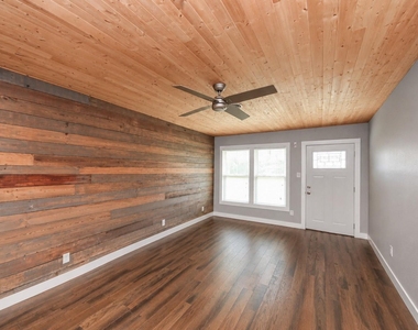 711 Kalmer Street - Photo Thumbnail 8