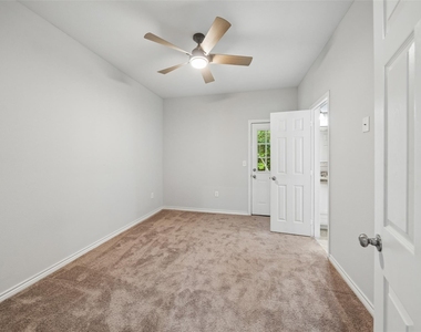 396 Westchase - Photo Thumbnail 16