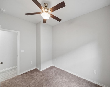 396 Westchase - Photo Thumbnail 15