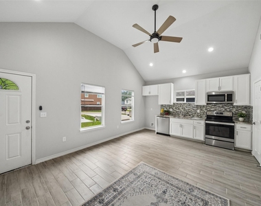 396 Westchase - Photo Thumbnail 4