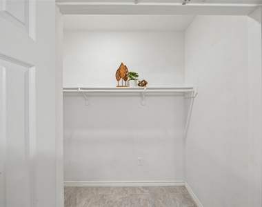396 Westchase - Photo Thumbnail 20