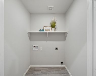 396 Westchase - Photo Thumbnail 12