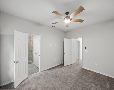 396 Westchase - Photo Thumbnail 18