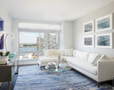 10th Avenue - Photo Thumbnail 1