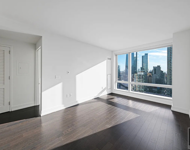 10th Avenue - Photo Thumbnail 1