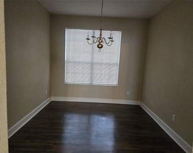 15427 Fir Woods Lane - Photo Thumbnail 5