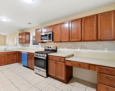 1230 Grassy View Drive - Photo Thumbnail 21