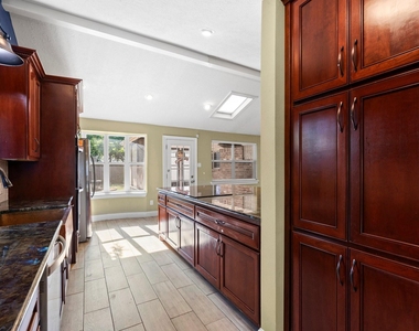 3010 Westerland Drive - Photo Thumbnail 14