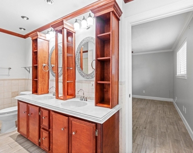 3010 Westerland Drive - Photo Thumbnail 30