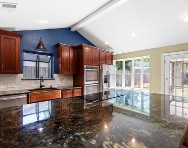 3010 Westerland Drive - Photo Thumbnail 17