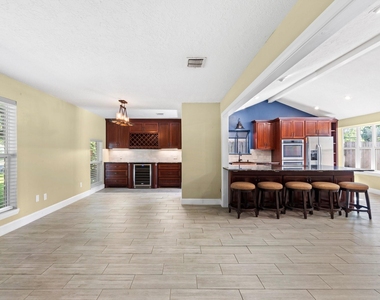 3010 Westerland Drive - Photo Thumbnail 12